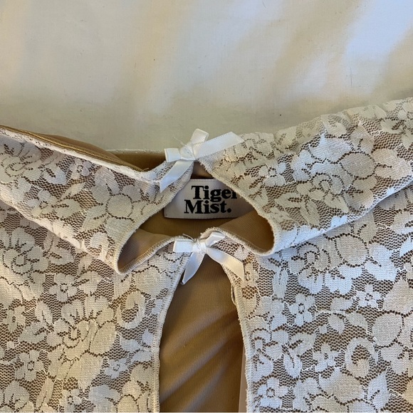 TIGER MIST - WHITE LONG SLEEVE - Picture 4 of 4